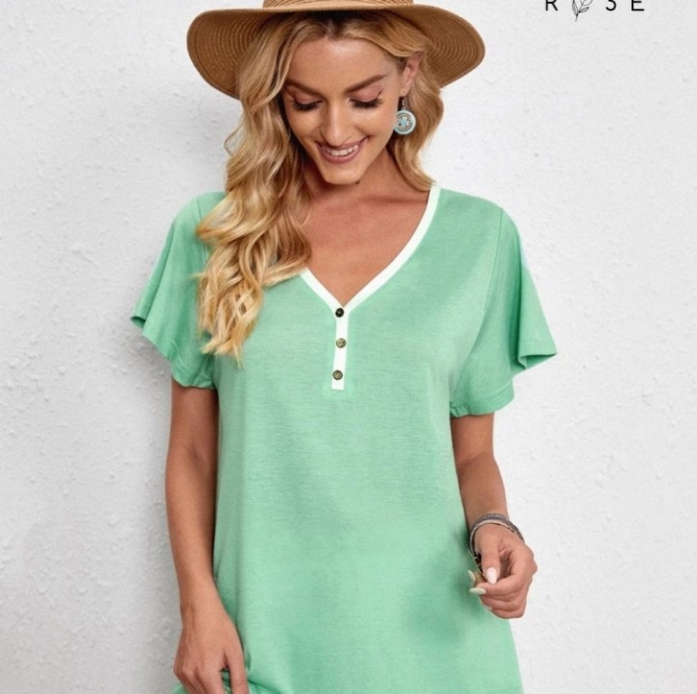 Emery Rose Contrast Binding Button Detail Tee NWOT